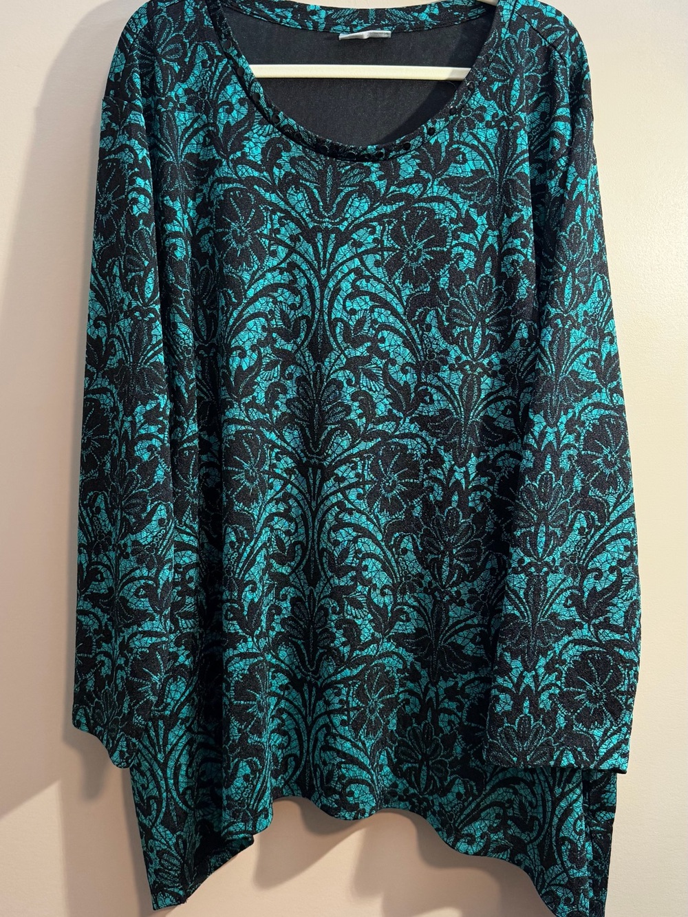 Catherines Teal and Black Damask Long-Sleeve Tunic - Picture 2 of 6